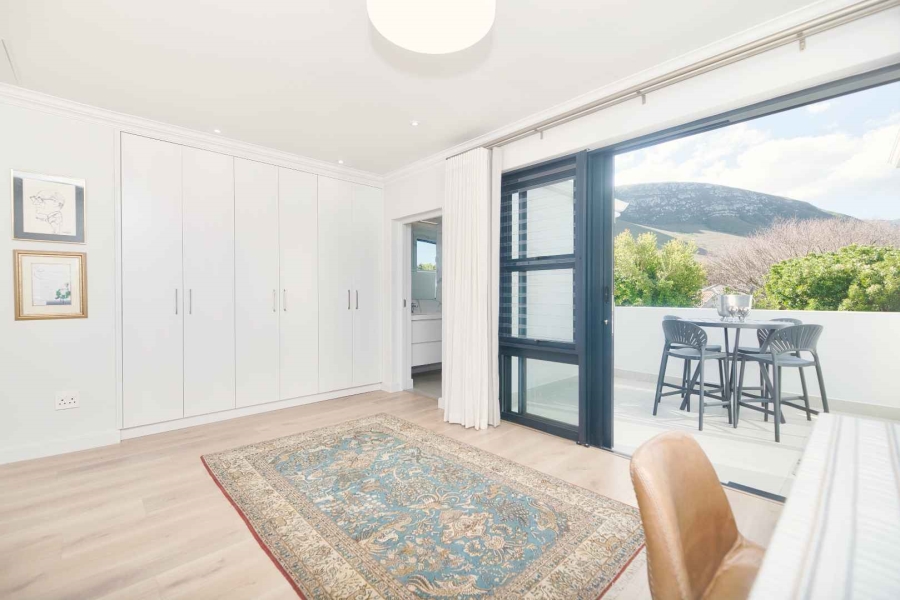 6 Bedroom Property for Sale in Hermanus Heights Western Cape